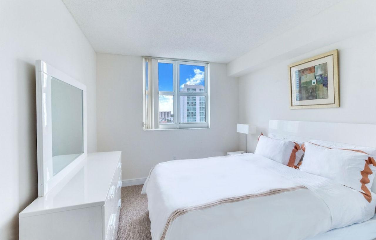 Global Luxury Suites In Sunny Isles Doral Exterior photo